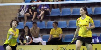 Vivian Hoo (left) and Ng Hui Lin in Korea Open semi-final