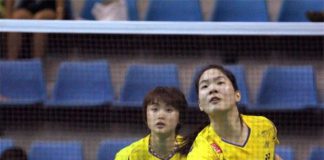 Vivian Hoo (behind) and Ng Hui Lin lost in the semi-final of Korean Open