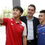 BWF chief Poul-Erik Hoyer Larsen (second from left) having a selfie taken with Team Singapore shuttlers. (Photo: TODAY/Ernest Chua)