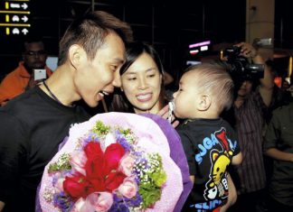 Wish Lee Chong Wei and his family a Merry Christmas and a joyous New Year!