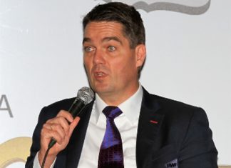Badminton World Federation president Poul-Erik Hoyer Larsen is encouraged by Indonesian fans’ passion for the game, especially as the fight begins to keep the sport in the Olympic Games. (Photo: PBSI)