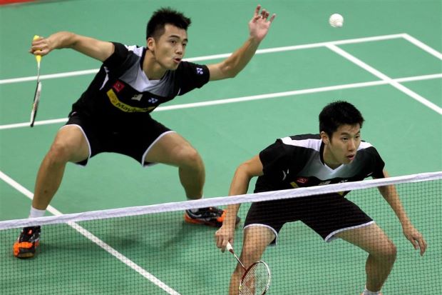 Both Tan Wee Kiong (left) and Goh V Shem have some sort of injuries on them, hope they could do well in Malaysia Masters Both Tan Wee Kiong (left) and Goh V Shem have some sort of injuries on them, hope they could do well in Malaysia Masters