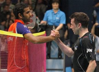 Rajiv Ouseph (left) congratulates Carl Baxter on his surprise victory.