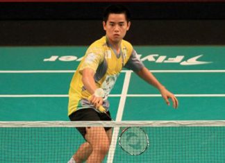 Simon Santoso of Musica Champions defeats Warut Tankmanustong of Granular Thailand 21-14, 21-15 on Wednesday.