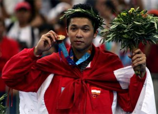 The legendary Taufik Hidayat has a powerful and accurate backhand. Watch his Top 10 Backhand smashes.