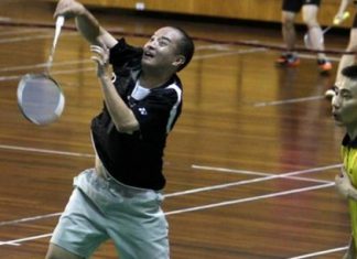 Hendrawan (left) and Lee Chong Wei
