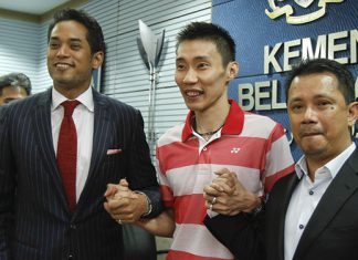Khairy Jamaluddin, Lee Chong Wei and Datuk Seri Norza (from left). (photo: Reuters)