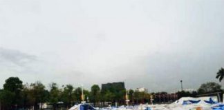 The scene after the roof collapsed at Tianhe Olympic Badminton Center in Guangzhou