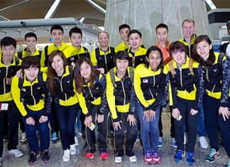Group picture of the Malaysia Sudirman Cup team before their departure to Dongguan, China. (photo: Utusan)