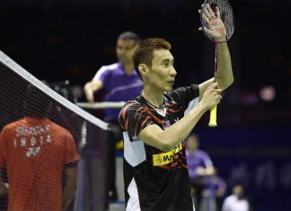 Lee Chong Wei thanks the crowd after his win over K. Srikanth at the 2015 Sudirman Cup. (photo: Reuters)