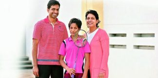 Gayatri with her parents, India coach P. Gopichand and former Indian national badminton champion Lakshmi.
