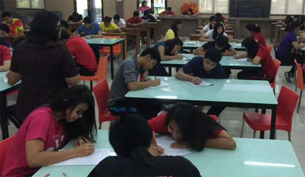 Badminton players of PBSI are taking the psychological tests. (photo: PBSI)