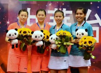 Greysia Polii/Nitya Krishinda Maheswari (blue shirt) overcame Luo Yu/Luo Ying to lift women's doubles title at last week's Chinese Taipei Open.