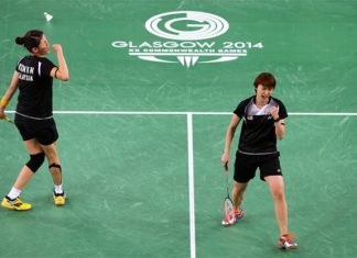 Wish Vivian Hoo/ Woon Khe Wei (left) good luck for the upcoming World Championships.