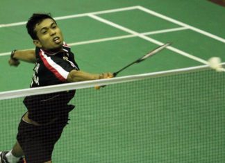 Iskandar Zulkarnain Zainuddin plays relentlessly and aggressively in the Perak Open quarter-finals.