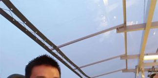 Wow! What a fantastic experience for Lee Chong Wei to eat dinner at 150ft (45.72 meter). (photo: Lee Chong Wei's FB)