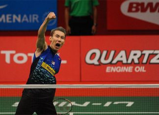 Keep it up for one more match, Chong Wei! (photo: Reuters)