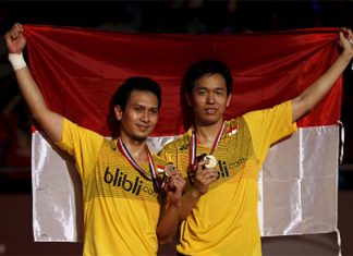 Congratulations to Mohammad Ahsan and Hendra Setiawan. (photo: Reuters/Beawiharta)
