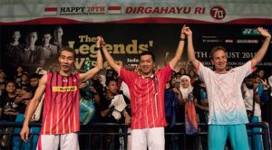 Lee Chong Wei, Taufik Hidayat, and Peter Gade (from left) are pleased and proud to announce the launch of Yonex the Legends' Vision in Jakarta. (photo: Vitalis Yogi Trisna)