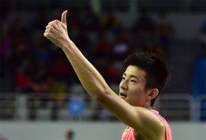 Massive thumbs up from Chen Long after taking that Korea Open win. (photo: Reuters)
