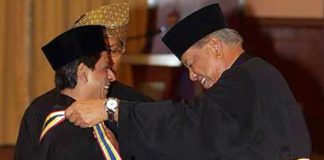 Bollywood actor Shah Rukh Khan received his Datukship during the Malacca Governor&rsquo;s 70th birthday in 2008.
