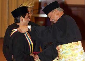 Bollywood actor Shah Rukh Khan received his Datukship during the Malacca Governor&rsquo;s 70th birthday in 2008.