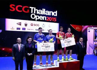 Koo Kien Keat/Tan Boon Heong on the podium with Wahyu Nayaka Arya Pankaryanira/Ade Yusuf during the medal ceremony. (photo: Granular)