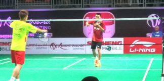 It's fun to see Lee Chong Wei plays against Kento Momota in Purple League. (photo: Lau Theng Foong)