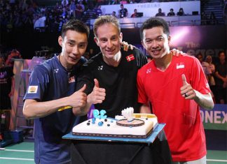 Peter Gade (middle) celebrates his 39th birthday with Lee Chong Wei (left) and Taufik Hidayat. (photo: Kwongwah)