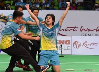 Muar City players stormed the court after a late comeback win by Tan Chun Seang over Puchong United. (photo: Muar City BC)