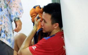 Zulfadli Zulkiffli clearly dissapointed at his loss to Ajay Jayaram. (photo: Bernama)