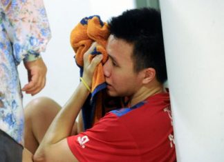 Zulfadli Zulkiffli clearly dissapointed at his loss to Ajay Jayaram. (photo: Bernama)