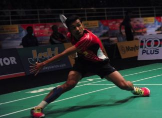 Iskandar Zulkarnain Zainuddin in unstoppable form as he beats Angus Ng Ka Long of Hong Kong in straight sets. (photo: Bernama)
