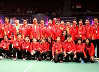 Tommy Sugiarto's (behind, third right) inclusion is a big boost to the 2016 Indonesian men's team in Hyderabad.