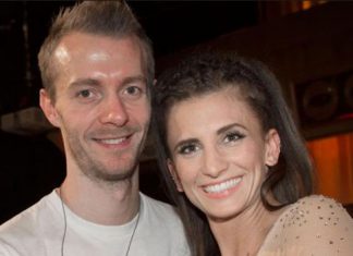 Carsten Mogensen and Mie Sknov are such a lovely couple! Hope they can get through this difficult time asap! (photo: AFP)