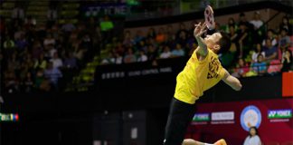 A powerful smash by Lee Chong Wei at the 2015 Hong Kong Open. (photo: GettyImages)