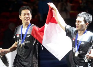 Mohammad Ahsan/Hendra Setiawan beat Lee Yong Dae/Ko Sung Hyun to win the 2013 Indonesia Open.