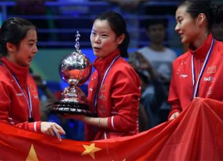 Wang Shixian, Li Xuerui, Wang Yihan (from left) are trying to squeeze into the 2 spots allocated for China in Olympics.