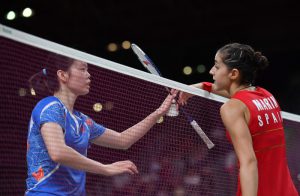Carolina Marin shakes hand with Li Xuerui after the Olympic semi-finals. (photo: AP)
