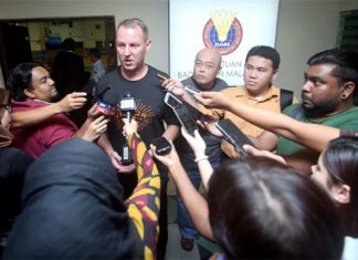 Morten Frost answers reporters' questions. (photo: Bernama)