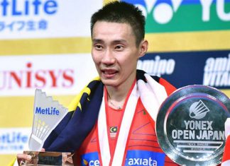 Lee Chong Wei celebrates his 6th Japan Open title in Tokyo. (photo: AFP)