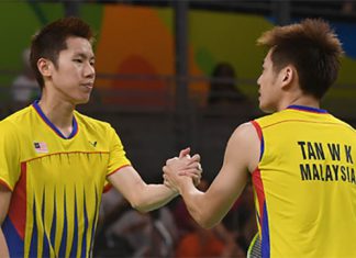 Goh V Shem/Tan Wee Kiong to play No. 2 seeds Chai Biao/Hong Wei on Friday. (photo: AFP)