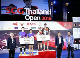 Tan Kian Meng-Lai Pei Jing stand on the podium of 2016 Thailand Open. (photo: Granular)