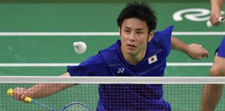 The good-looking Kenichi Hayakawa should consider a career in acting after badminton. (photo: AP)