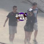 Lin Dan gets caught cheating on the pregnant Xie Xingfang (gif) Lin Dan and a woman getting cozy with each other. (photo: ZhaoWu Weibo)