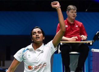 P.V. Sindhu will go into semi-final with alot of confidence after victory over Carolina Marin in the last Group match. (photo: AFP)