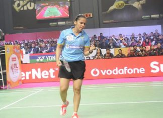 Saina Nehwal celebrates the crowd as she beats her opponents in the 2017 Premier Badminton League (PBL). (photo: AFP)