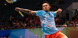 Lin Dan pumps his fist in celebration after winning his eight straight men's singles match in the 2016/2017 China Badminton Super League.