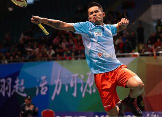 Lin Dan pumps his fist in celebration after winning his eight straight men's singles match in the 2016/2017 China Badminton Super League.