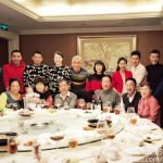 Lin Dan & Xie Xingfang & their families members gather together for a reunion dinner on New Year’s Eve.